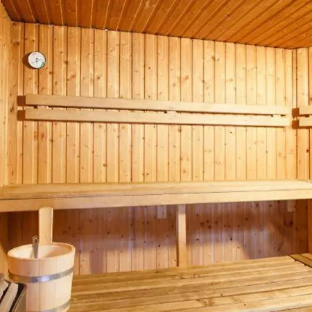 別荘 Graceful Holiday In Trois-ponts With Fenced Garden